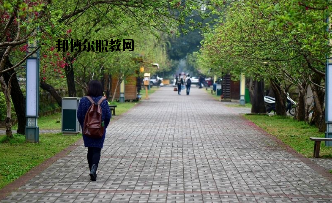 南陽第三中等職業(yè)學(xué)校怎么樣、好不好