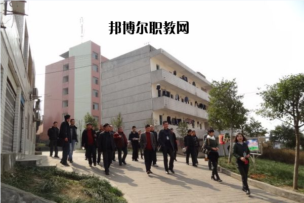 古藺縣大村職業(yè)中學(xué)校2020年報名條件、招生要求、招生對象