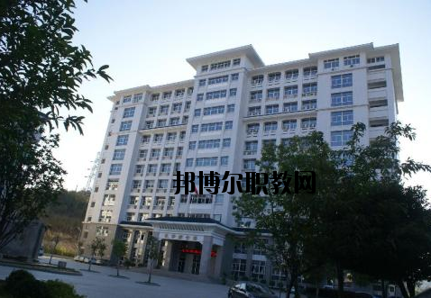 云浮技工學(xué)校2020年報(bào)名條件、招生要求、招生對(duì)象