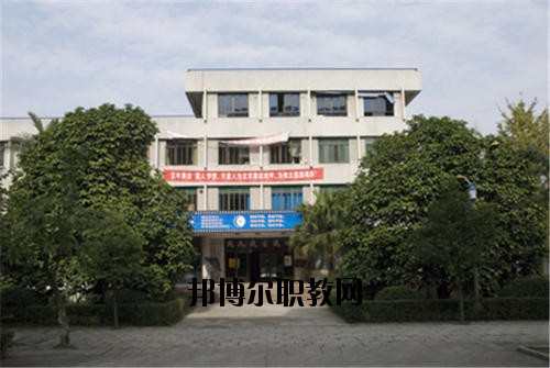 四川瀘州天星影視藝術(shù)學(xué)校2020年報(bào)名條件、招生要求、招生對(duì)象