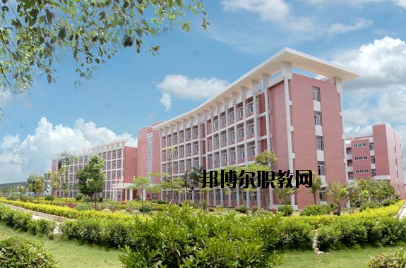 惠來技工學(xué)校2020年報(bào)名條件、招生要求、招生對(duì)象