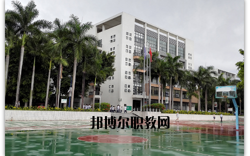 東莞電子科技學(xué)校2020年報(bào)名條件、招生要求、招生對象