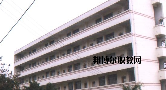 南寧電子工程學(xué)校2020年報名條件、招生要求、招生對象 