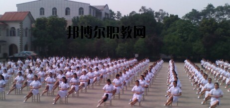 四川紅十字衛(wèi)生學(xué)校2020年報名條件、招生要求、招生對象