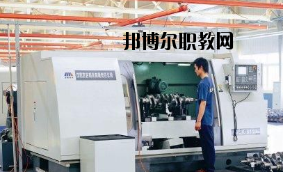 河南信陽(yáng)航空服務(wù)學(xué)校2021年報(bào)名條件、招生要求、招生對(duì)象