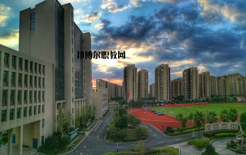 永嘉縣四川中學(xué)2020年報名條件、招生要求、招生對象
