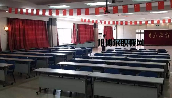 甘肅信息工程技術(shù)中等專業(yè)學(xué)校2020年學(xué)費、收費多少