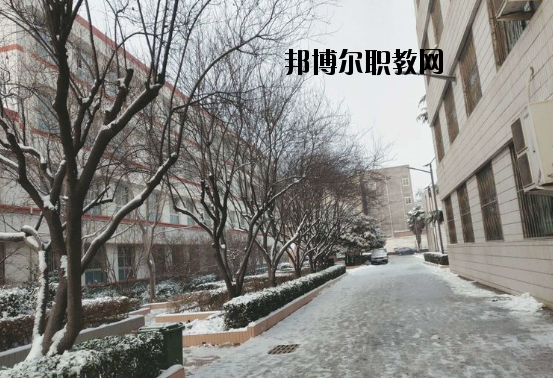 河南平頂山外國語學(xué)校2021年報名條件、招生要求、招生對象