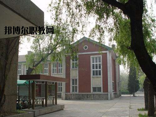 井岡山鐵道職業(yè)技術(shù)學(xué)校怎么樣、好不好