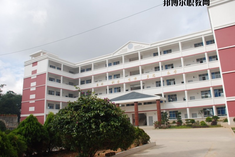 祥云縣職業(yè)高級(jí)中學(xué)2020年報(bào)名條件、招生要求、招生對(duì)象