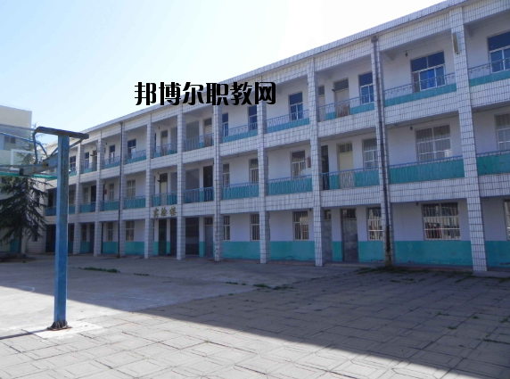 洛陽中醫(yī)藥學校2021年報名條件、招生要求、招生對象