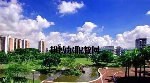 安陸深藍(lán)電子工業(yè)技術(shù)學(xué)校2020年報(bào)名條件、招生要求、招生對(duì)象
