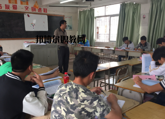 肇慶交通技工學(xué)校2020年報(bào)名條件、招生要求、招生對象