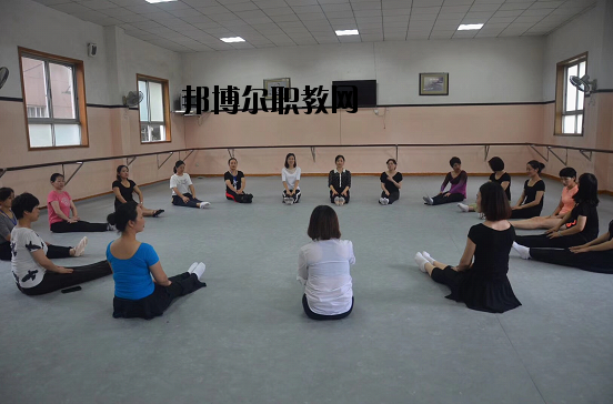 南昌青山湖區(qū)職業(yè)技術(shù)學(xué)校2020年報(bào)名條件、招生要求、招生對(duì)象 