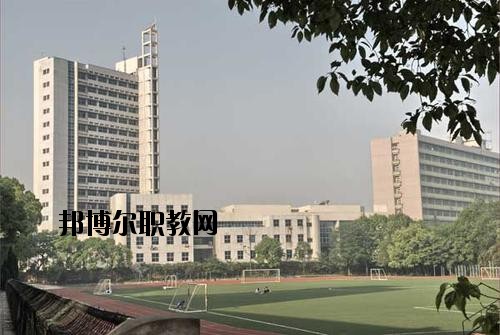 南充工業(yè)職業(yè)技術(shù)學(xué)校2020年報(bào)名條件、招生要求、招生對象