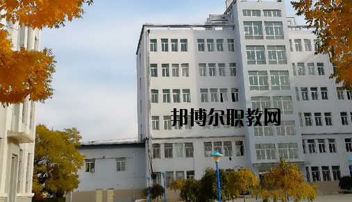 甘肅化工技工學(xué)校2020年報名條件、招生要求、招生對象