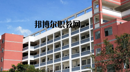 玉林華港中等職業(yè)技術(shù)學(xué)校2020年報(bào)名條件、招生要求、招生對(duì)象 