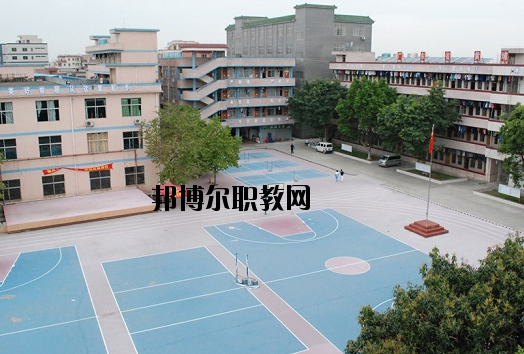 廣東黃埔技工學(xué)校2020年報(bào)名條件、招生要求、招生對象