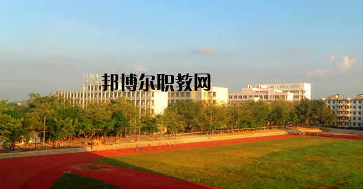 平南中等職業(yè)技術學校2020年報名條件、招生要求、招生對象