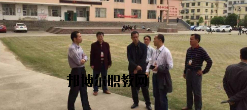 富川職業(yè)技術(shù)學(xué)校2020年報(bào)名條件、招生要求、招生對象 