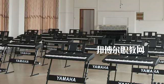 忻城職業(yè)技術(shù)學(xué)校2020年報(bào)名條件、招生要求、招生對(duì)象