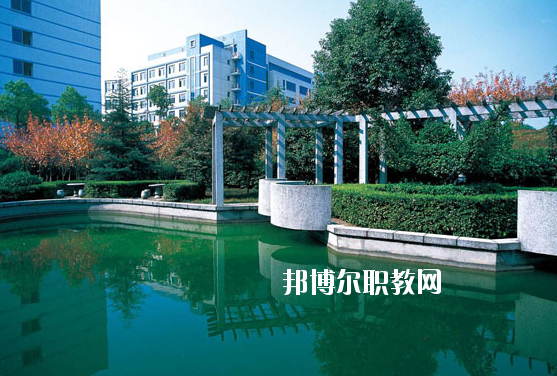 蕪湖地區(qū)衛(wèi)生學(xué)校2020年報(bào)名條件、招生要求、招生對(duì)象