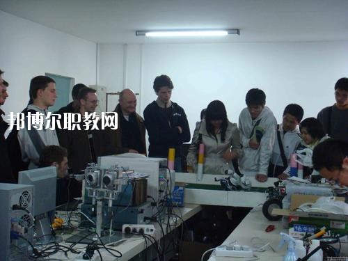 瀘州化工廠技工學(xué)校2020年報(bào)名條件、招生要求、招生對(duì)象