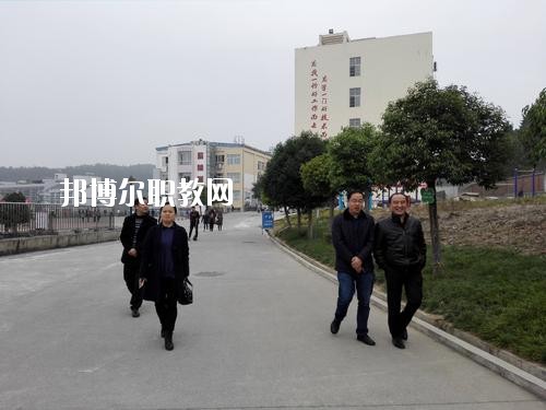 綿陽游仙職業(yè)教育中心2020年報名條件、招生要求、招生對象