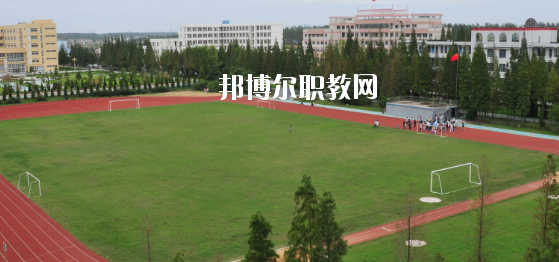 柳州市制劑醫(yī)藥技工學(xué)校2020年報名條件、招生要求、招生對象 