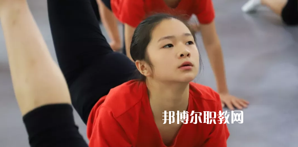 蘭州慈愛(ài)實(shí)驗(yàn)藝術(shù)職業(yè)學(xué)校怎么樣、好不好