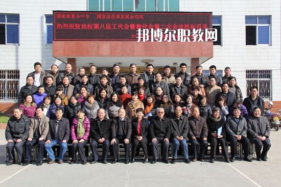 南陽工業(yè)學校2021年報名條件、招生要求、招生對象