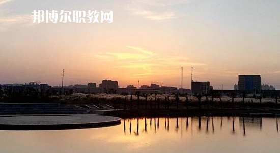 銅陵市理工學(xué)校2021年報(bào)名條件、招生要求、招生對(duì)象 