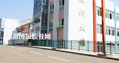 畢節(jié)同心農(nóng)工中等職業(yè)技術學校2021年報名條件、招生要求、招生對象