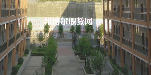 遵義市紅花崗區(qū)經(jīng)濟(jì)職業(yè)技術(shù)學(xué)校怎么樣、好不好