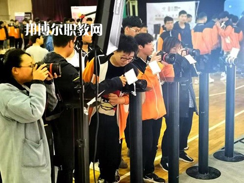 泰州市鳳凰藝術(shù)學(xué)校2021年報(bào)名條件、招生要求、招生對(duì)象