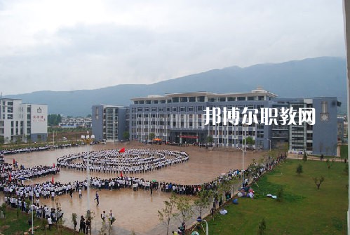 麗江民族中等專業(yè)學(xué)校怎么樣、好不好