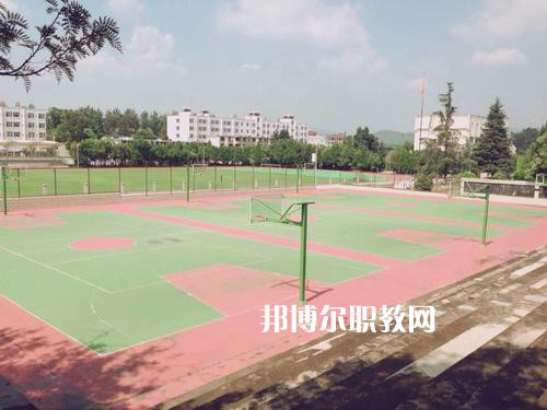 楚雄醫(yī)藥高等?？茖W(xué)校2021年報(bào)名條件、招生要求、招生對象