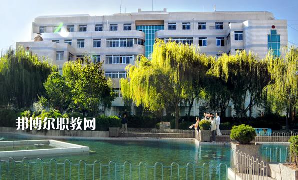 大理衛(wèi)生學(xué)校地2021年學(xué)費(fèi)、收費(fèi)多少