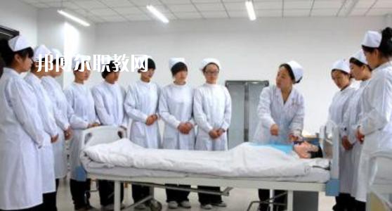 曲靖衛(wèi)生學(xué)校2021年報(bào)名條件、招生要求、招生對(duì)象