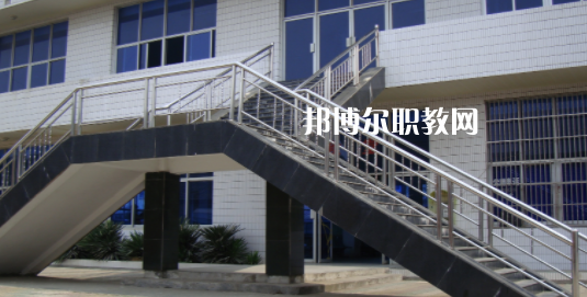 安徽省霍邱師范學(xué)校2021年學(xué)費、收費多少