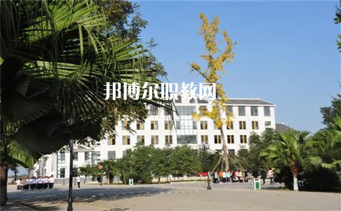 重慶機電工業(yè)學(xué)校怎么樣、好不好