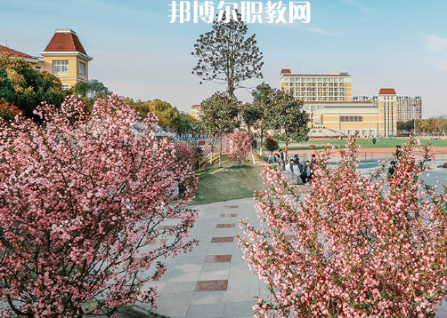 南京高等職業(yè)技術(shù)學校2022年報名條件、招生要求、招生對象