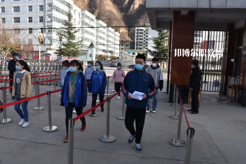 武都職業(yè)中學2022年報名條件、招生要求、招生對象