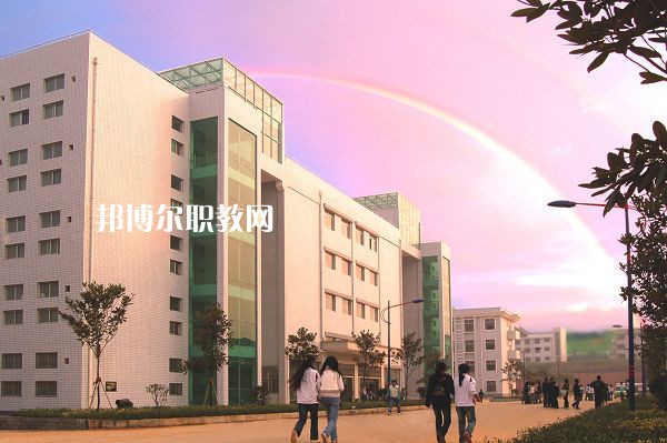 重慶五里店職業(yè)中學(xué)怎么樣、好不好