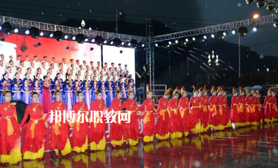 徽縣職業(yè)中專2022年報(bào)名條件、招生要求、招生對(duì)象 
