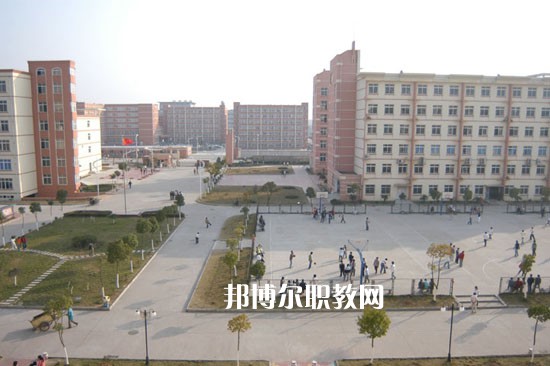 重慶合川教師進修學校2022年學費、收費多少 
