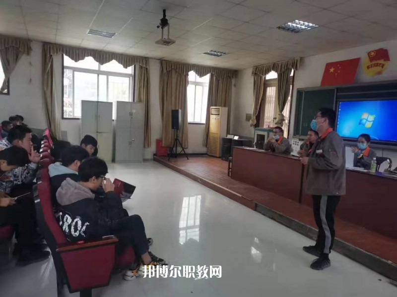 江蘇省賈汪中等專業(yè)學(xué)校2022年報(bào)名條件、招生要求、招生對(duì)象