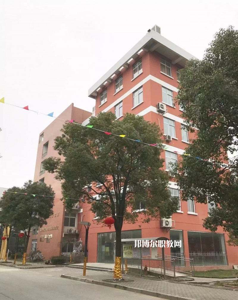 蘇州福納影視藝術(shù)學(xué)校2022年報(bào)名條件、招生要求、招生對(duì)象