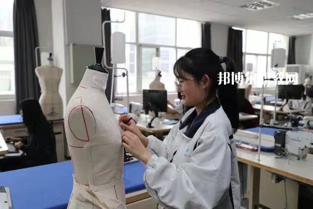 江蘇省蘇州絲綢中等專業(yè)學(xué)校2022年報(bào)名條件、招生要求、招生對象