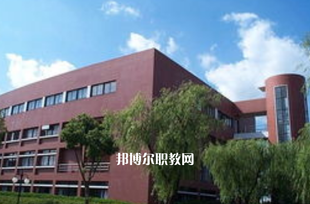 畢節(jié)市第一技工學(xué)校2022年報(bào)名條件、招生要求、招生對(duì)象